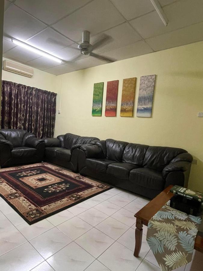 Homestaymuslim Di Teluk Intan Esterno foto