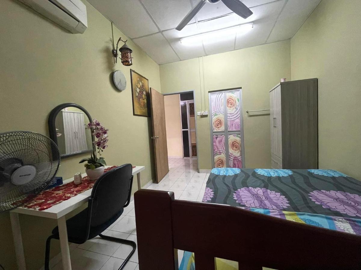 Homestaymuslim Di Teluk Intan Esterno foto