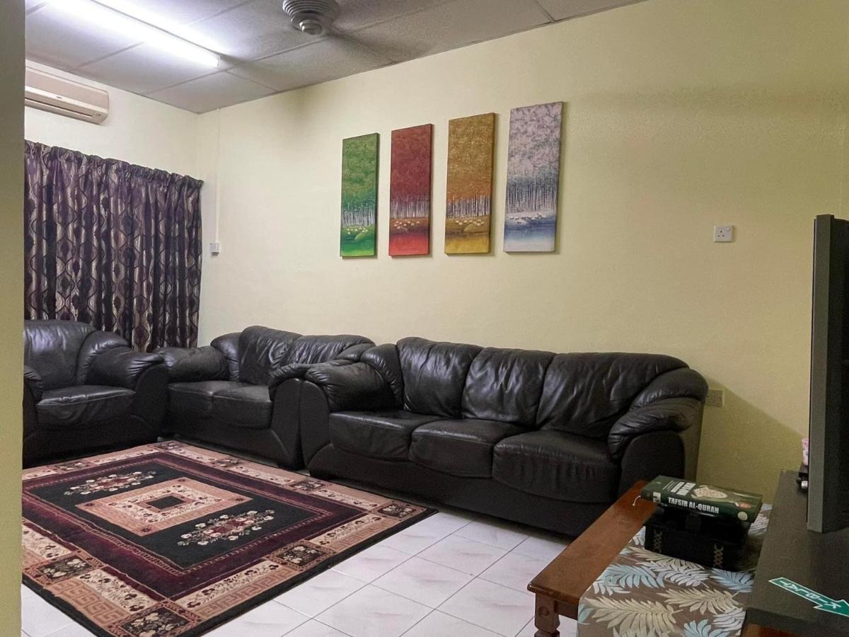 Homestaymuslim Di Teluk Intan Esterno foto