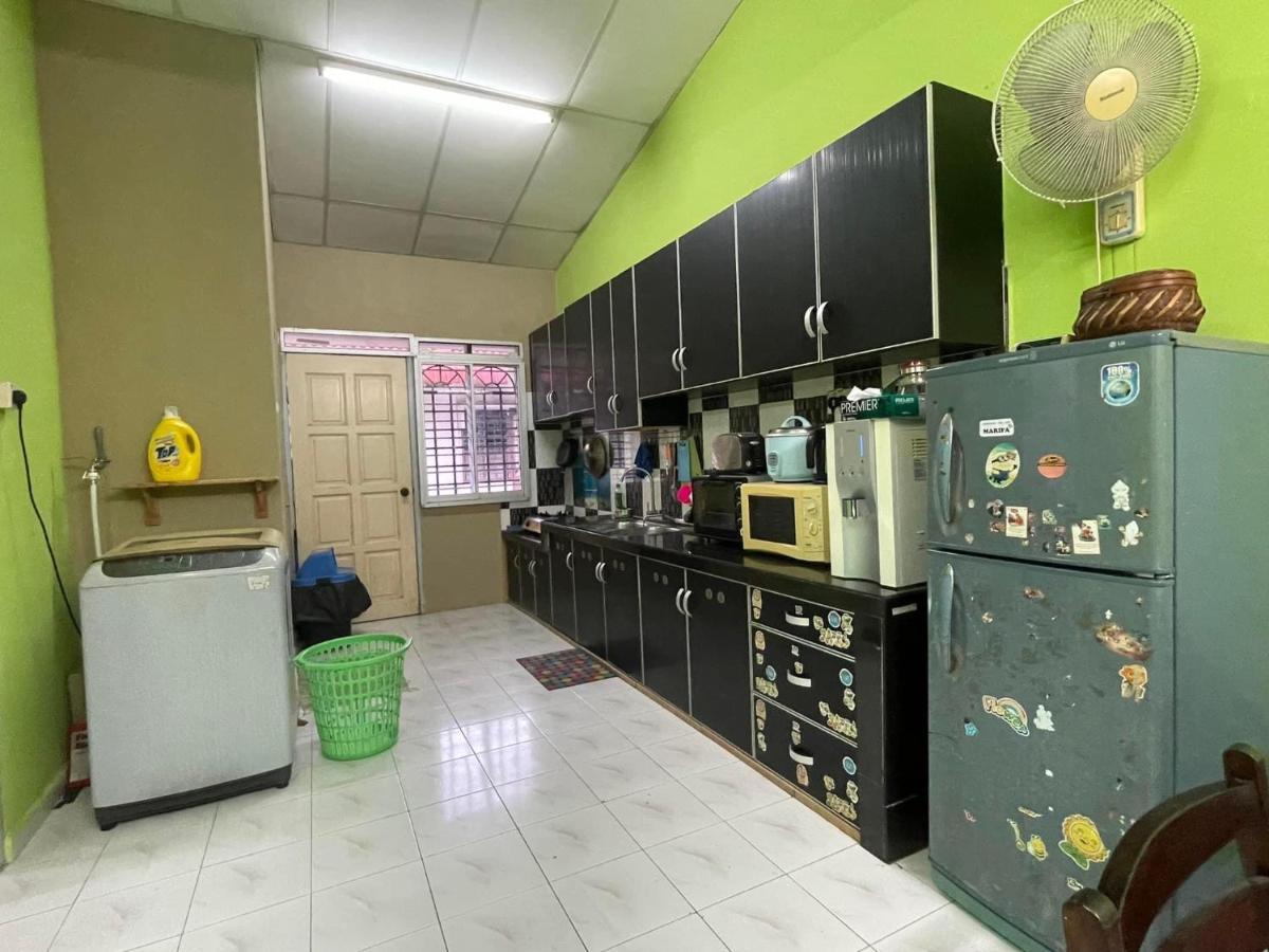 Homestaymuslim Di Teluk Intan Esterno foto