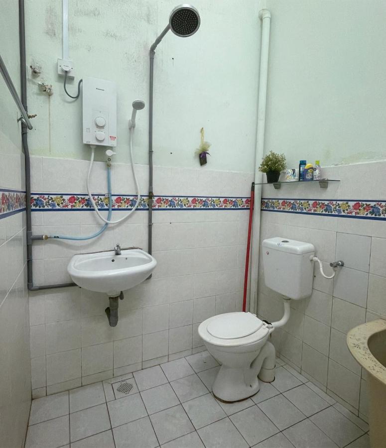 Homestaymuslim Di Teluk Intan Esterno foto